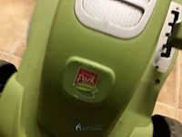 Partij diversen waaronder grasmachine central park, kruiwagen, tuinafvalzakken, divers - afbeelding 3 van  9