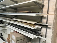 Partij diversen waaronder profielen en haken - afbeelding 1 van  12