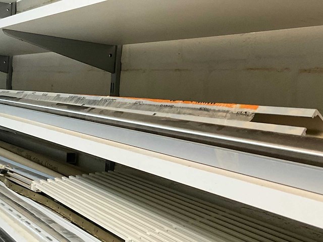 Partij diversen waaronder profielen en haken - afbeelding 11 van  12