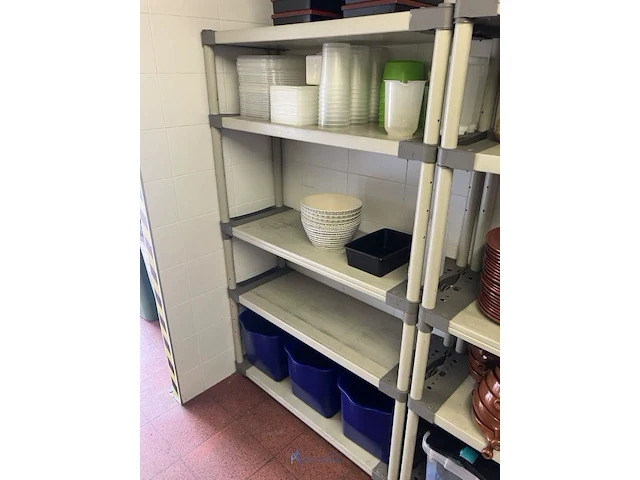 Partij diversen waaronder pvc potten, deksels, pvc kommen, pvc opbergboxen, handdoeken, 2 - afbeelding 9 van  18