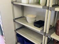 Partij diversen waaronder pvc potten, deksels, pvc kommen, pvc opbergboxen, handdoeken, 2 - afbeelding 9 van  18