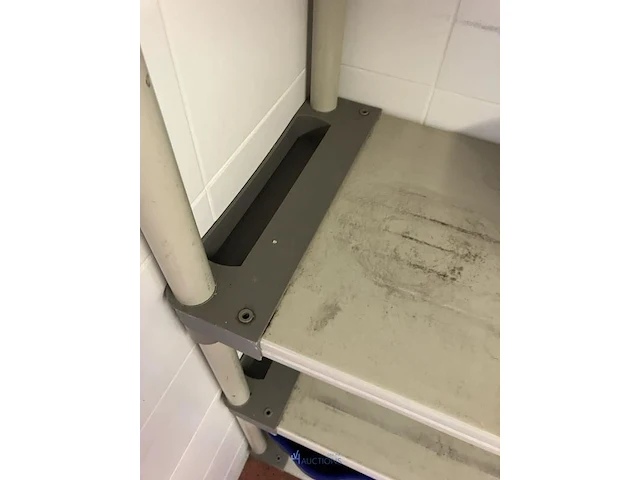 Partij diversen waaronder pvc potten, deksels, pvc kommen, pvc opbergboxen, handdoeken, 2 - afbeelding 10 van  18