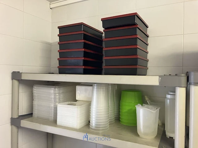 Partij diversen waaronder pvc potten, deksels, pvc kommen, pvc opbergboxen, handdoeken, 2 - afbeelding 1 van  18