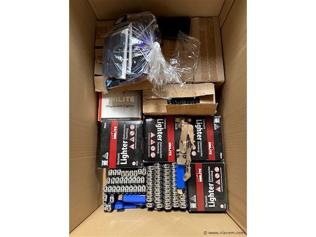 Partij diversen, wo. aanstekers enz. - afbeelding 2 van  4