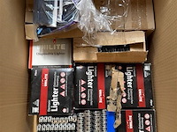 Partij diversen, wo. aanstekers enz. - afbeelding 2 van  4