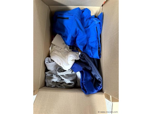 Partij diversen, wo. kleding, sleutelhangers enz. - afbeelding 2 van  5