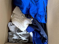 Partij diversen, wo. kleding, sleutelhangers enz. - afbeelding 2 van  5