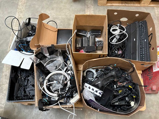 Partij diversen - afbeelding 1 van  14