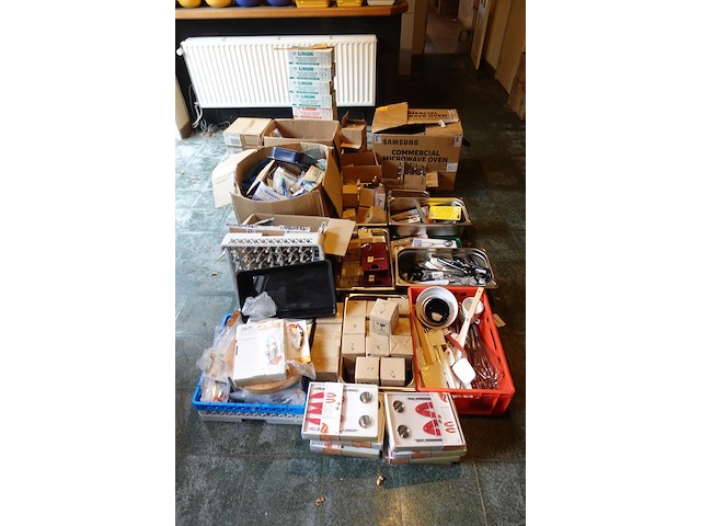 Partij diversen - afbeelding 12 van  20