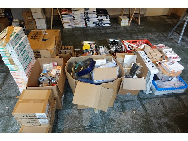 Partij diversen - afbeelding 14 van  20