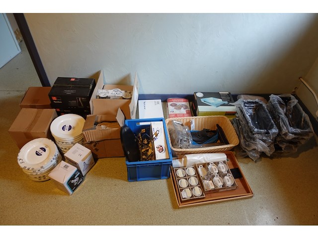 Partij diversen - afbeelding 1 van  11