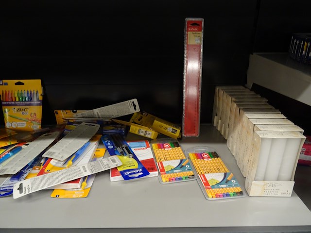 Partij diversen - afbeelding 8 van  23