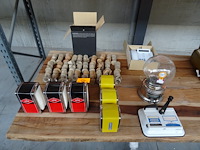 Partij diversen - afbeelding 1 van  8