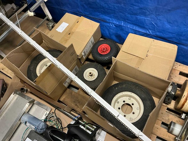 Partij diversen - afbeelding 15 van  15