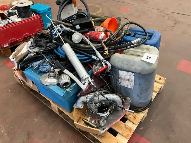 Partij diversen - afbeelding 1 van  8