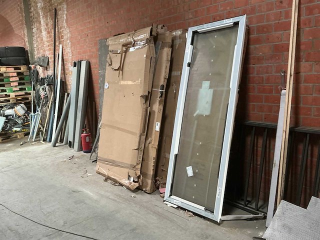 Partij diversen - afbeelding 1 van  15