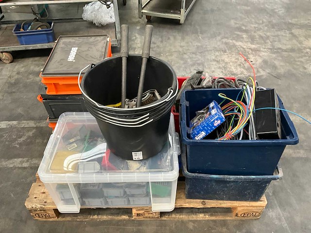 Partij diversen - afbeelding 14 van  22