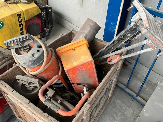 Partij diversen - afbeelding 1 van  7