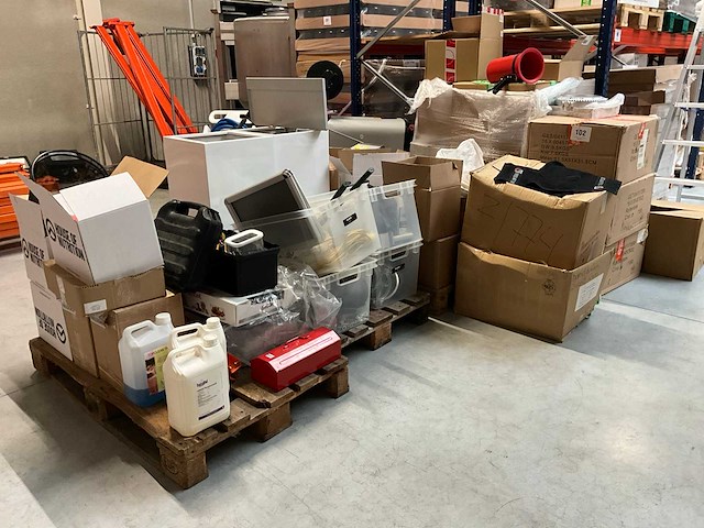 Partij diversen - afbeelding 1 van  46