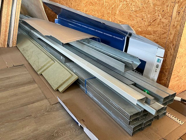 Partij doe-het-zelf & verbouwmateriaal - afbeelding 1 van  7