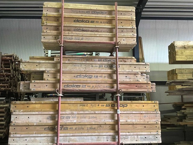 Partij doka balken - afbeelding 1 van  3