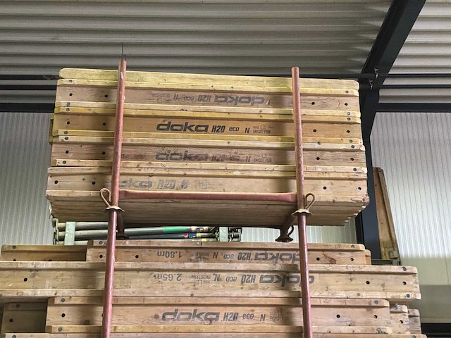 Partij doka balken - afbeelding 2 van  3