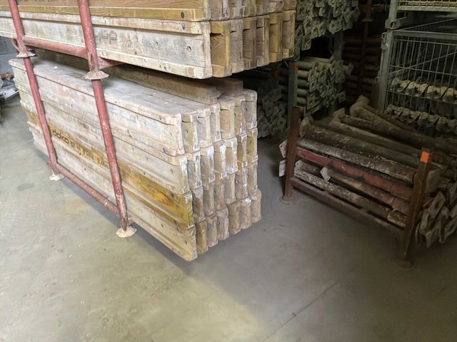 Partij doka balken - afbeelding 3 van  3