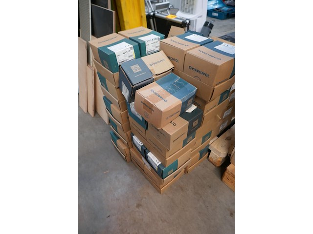 Partij dozen met schroeven omarcopol - afbeelding 6 van  6