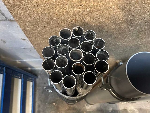 Partij draadstangen en inox buizen - afbeelding 5 van  5