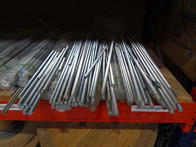 Partij draadstangen - afbeelding 2 van  7