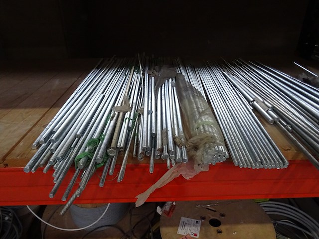 Partij draadstangen - afbeelding 7 van  7