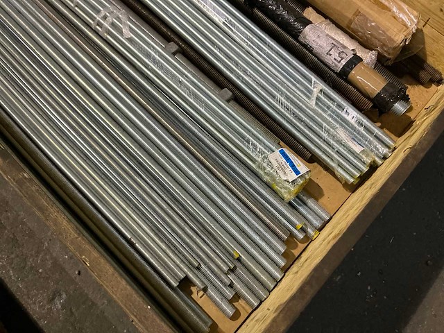 Partij draadstangen - afbeelding 3 van  4