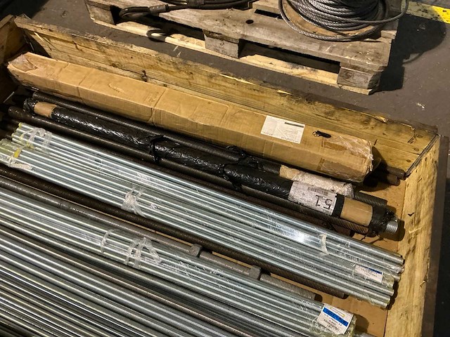 Partij draadstangen - afbeelding 4 van  4