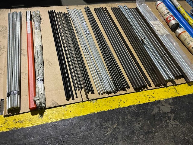 Partij draadstangen - afbeelding 2 van  3