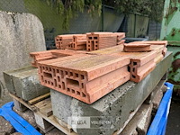 Partij driehoekige klinkers - afbeelding 3 van  4