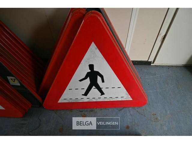 Partij driehoekige verkeersborden - afbeelding 2 van  4