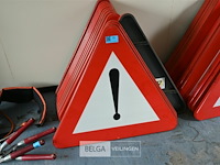 Partij driehoekige verkeersborden