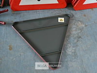 Partij driehoekige verkeersborden - afbeelding 4 van  4