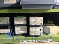 Partij drukknoppen en schakelaars schneider - afbeelding 6 van  17