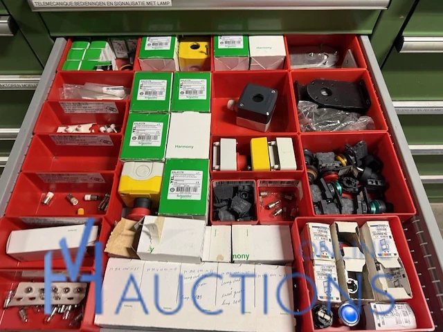 Partij drukknoppen en schakelaars schneider - afbeelding 16 van  17
