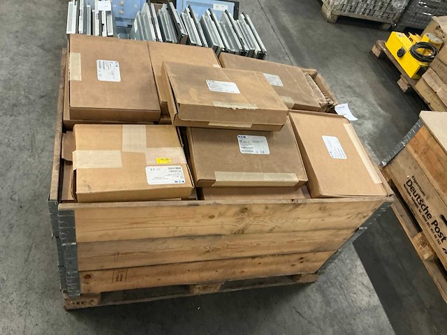 Partij eaton nrx / izmx door frame & gasket kits voor vermogensschakelaars - afbeelding 1 van  5