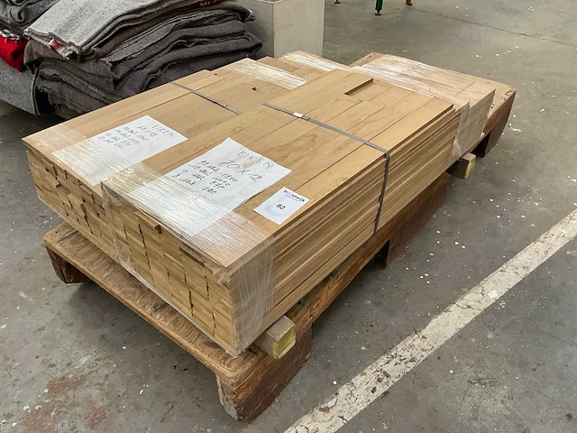 Partij eik europees planken - afbeelding 1 van  4