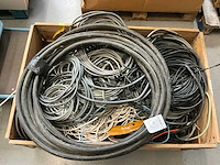 Partij electriciteitskabels - afbeelding 2 van  6