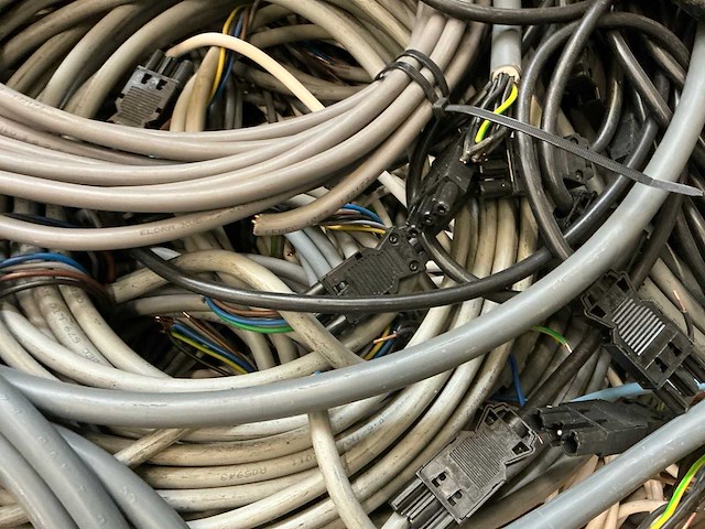 Partij electriciteitskabels - afbeelding 4 van  6