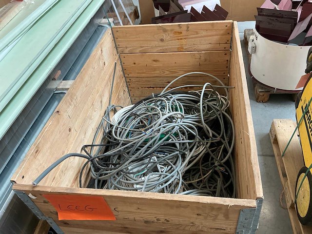 Partij electriciteitskabels - afbeelding 1 van  5