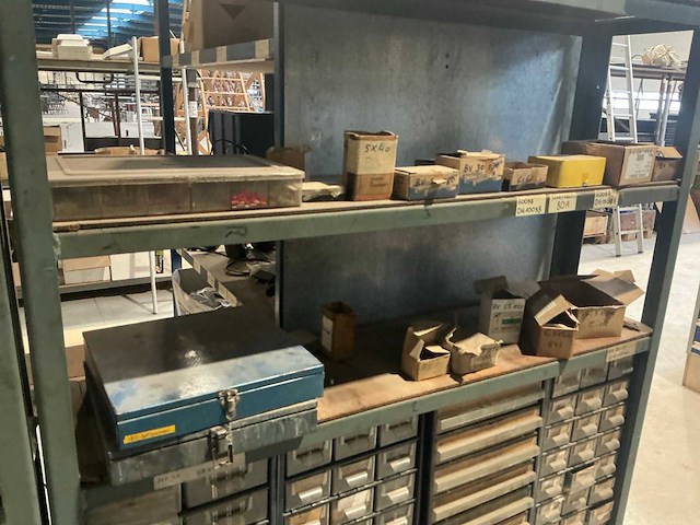 Partij electrische installatiematerialen - afbeelding 12 van  12