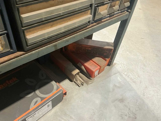 Partij electrische installatiematerialen - afbeelding 7 van  12