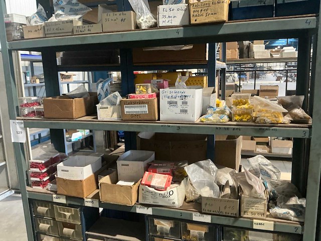 Partij electrische installatiematerialen - afbeelding 12 van  12