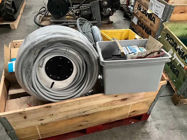 Partij electromateriaal - afbeelding 5 van  5