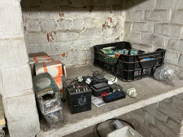 Partij elektra toebehoren - afbeelding 8 van  23